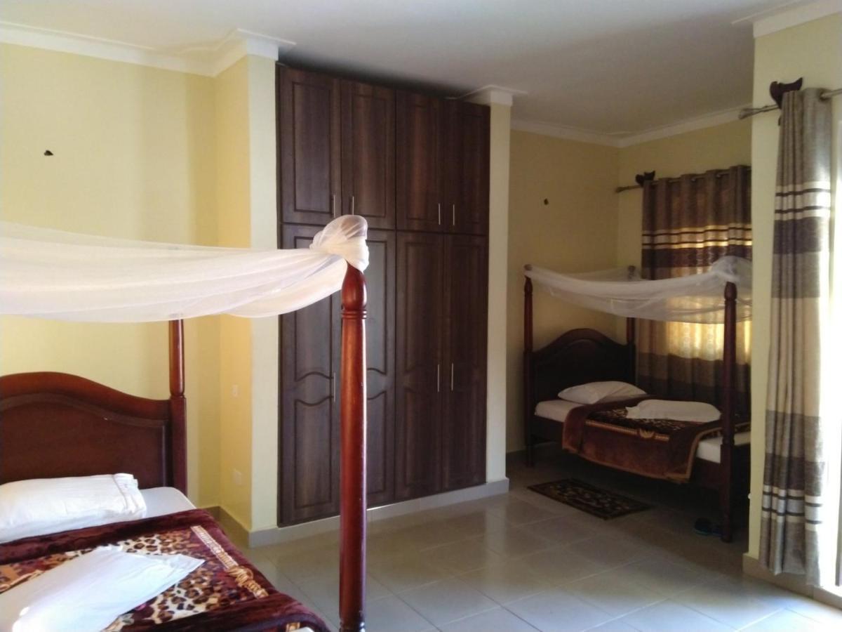 Kalalo Cottage Inn Pakwach Екстериор снимка
