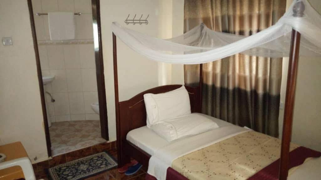Kalalo Cottage Inn Pakwach Екстериор снимка